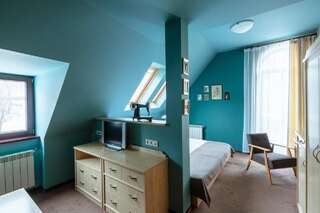 Отели типа «постель и завтрак» Villa Elise Park Pension Строне-Слёнске Двухместный номер «Комфорт» с 1 кроватью или 2 отдельными кроватями-3